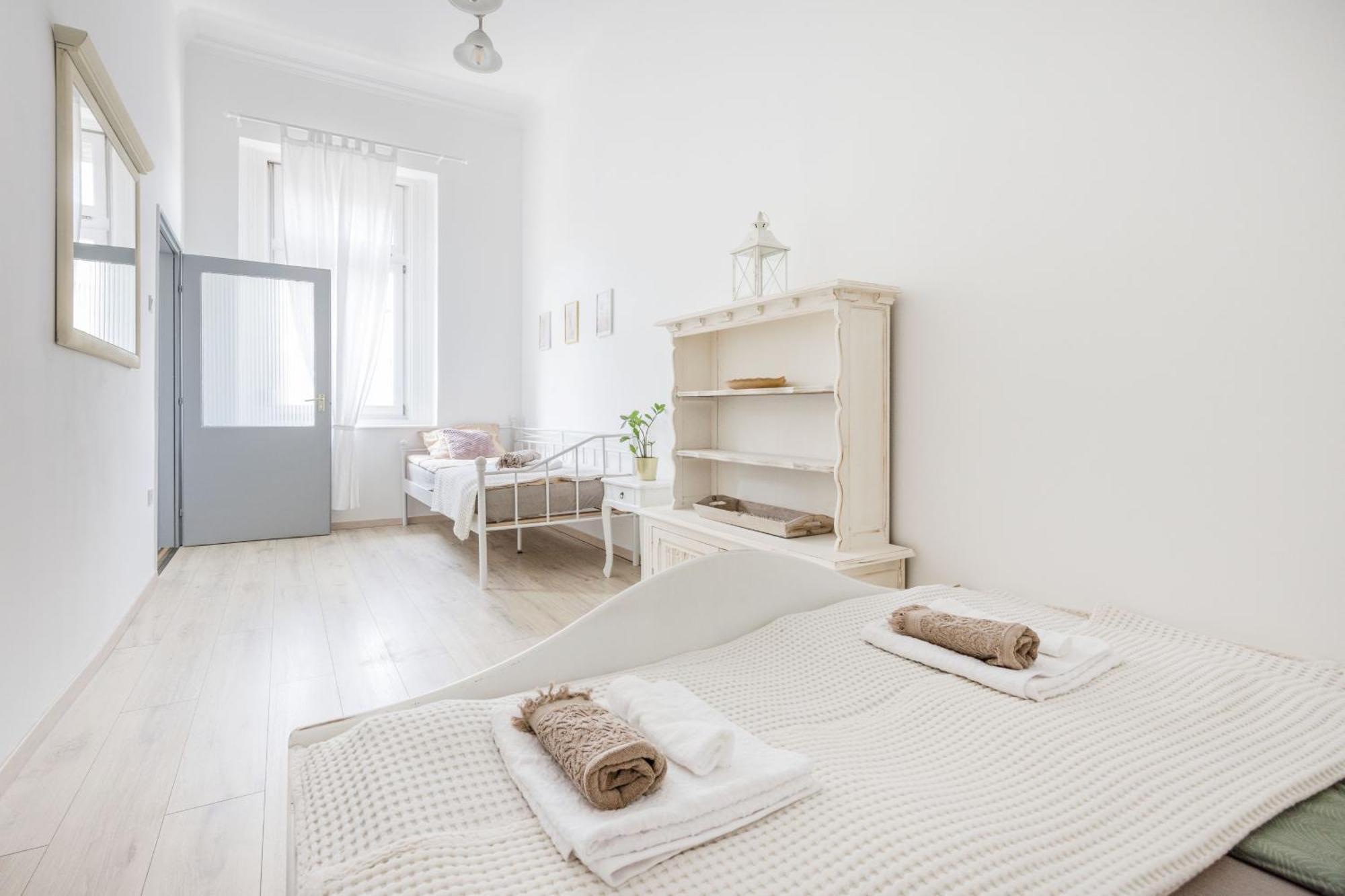 Apartmán A Touch Of Provence And Pastels In The Centre Budapešť Exteriér fotografie